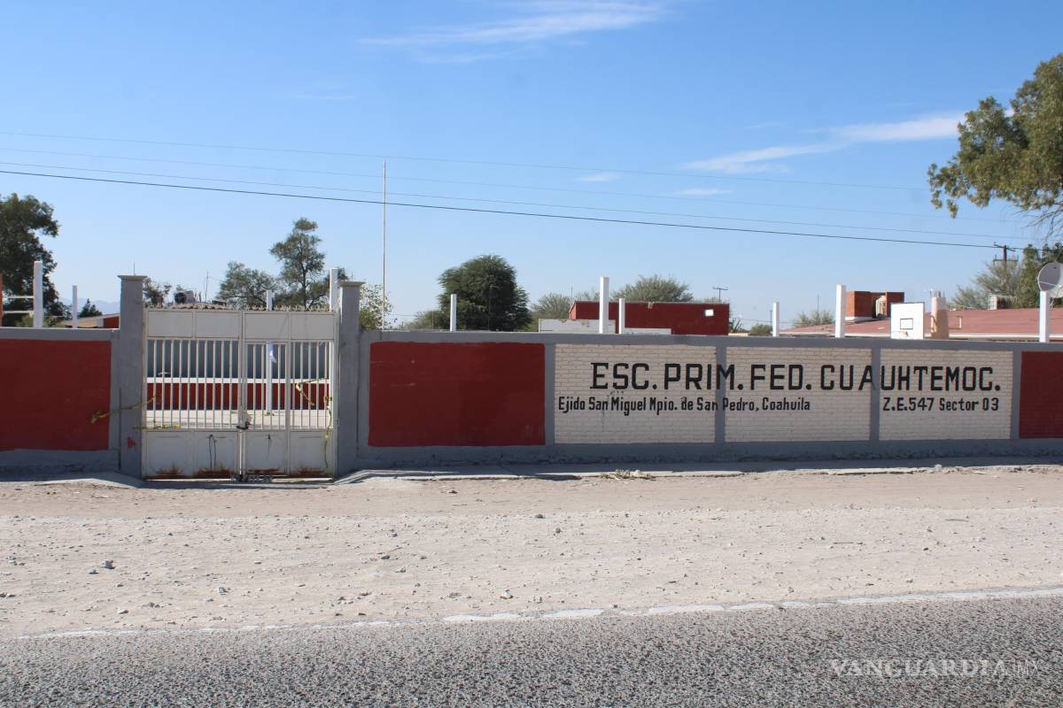 $!La escuela primaria federal Cuauhtémoc está ubicada en el ejido San Miguel de San Pedro, lugar donde ocurrió la muerte de Anuel. La escuela fue cerrada para llevar las investigaciones.