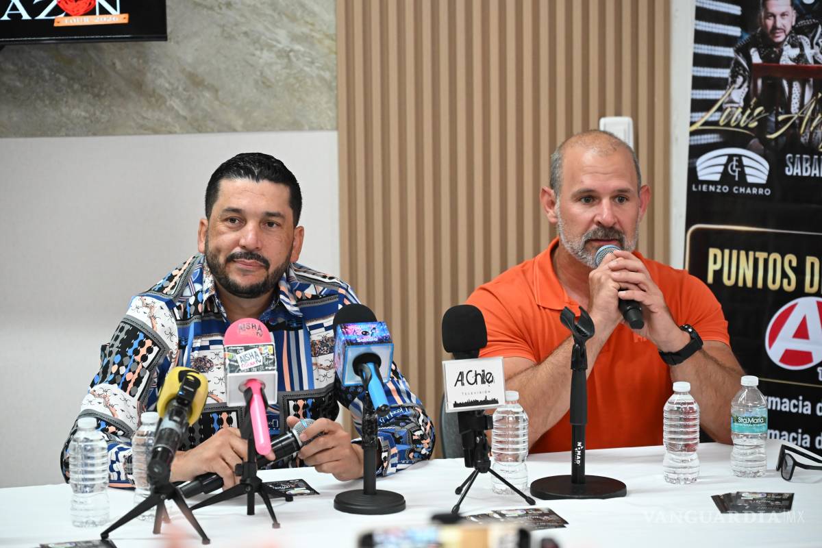 $!El artista se dijo contento de poder actuar ante el público saltillense.
