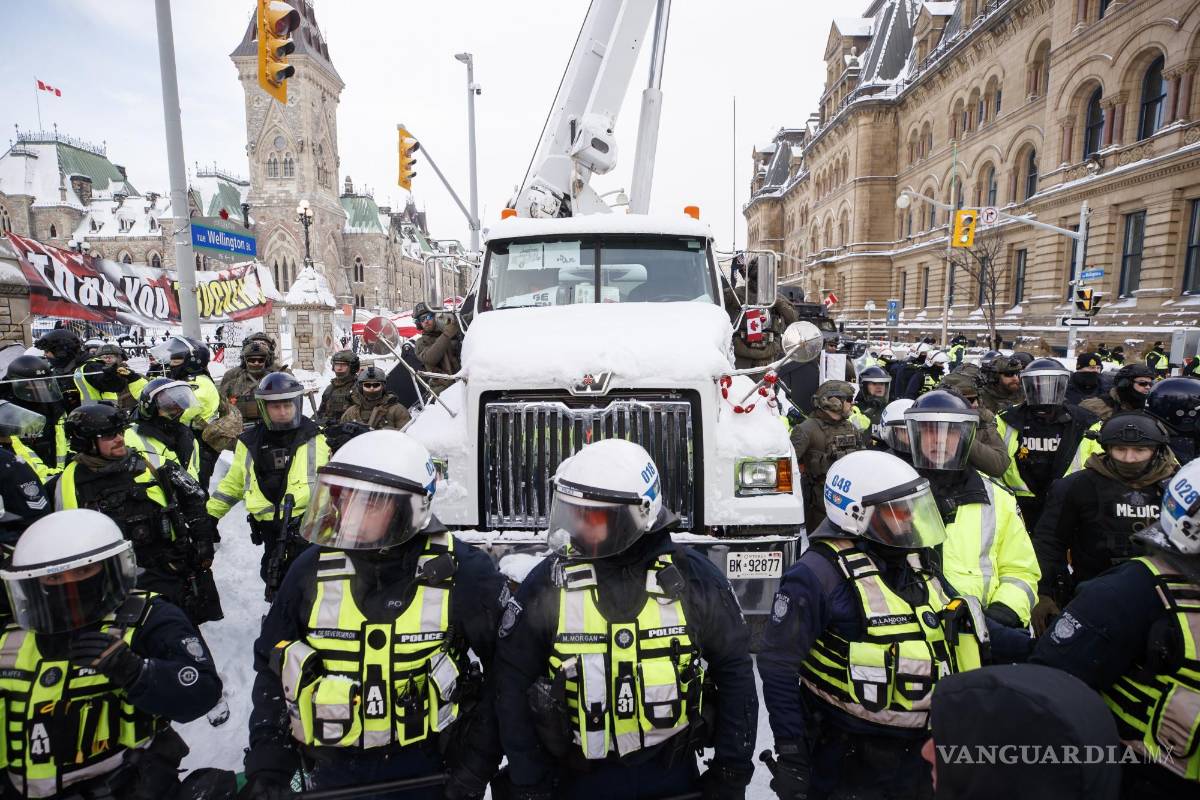 $!Para el sábado en la tarde, los manifestantes se habían retirado de la calle frente a la Colina del Parlamento.
