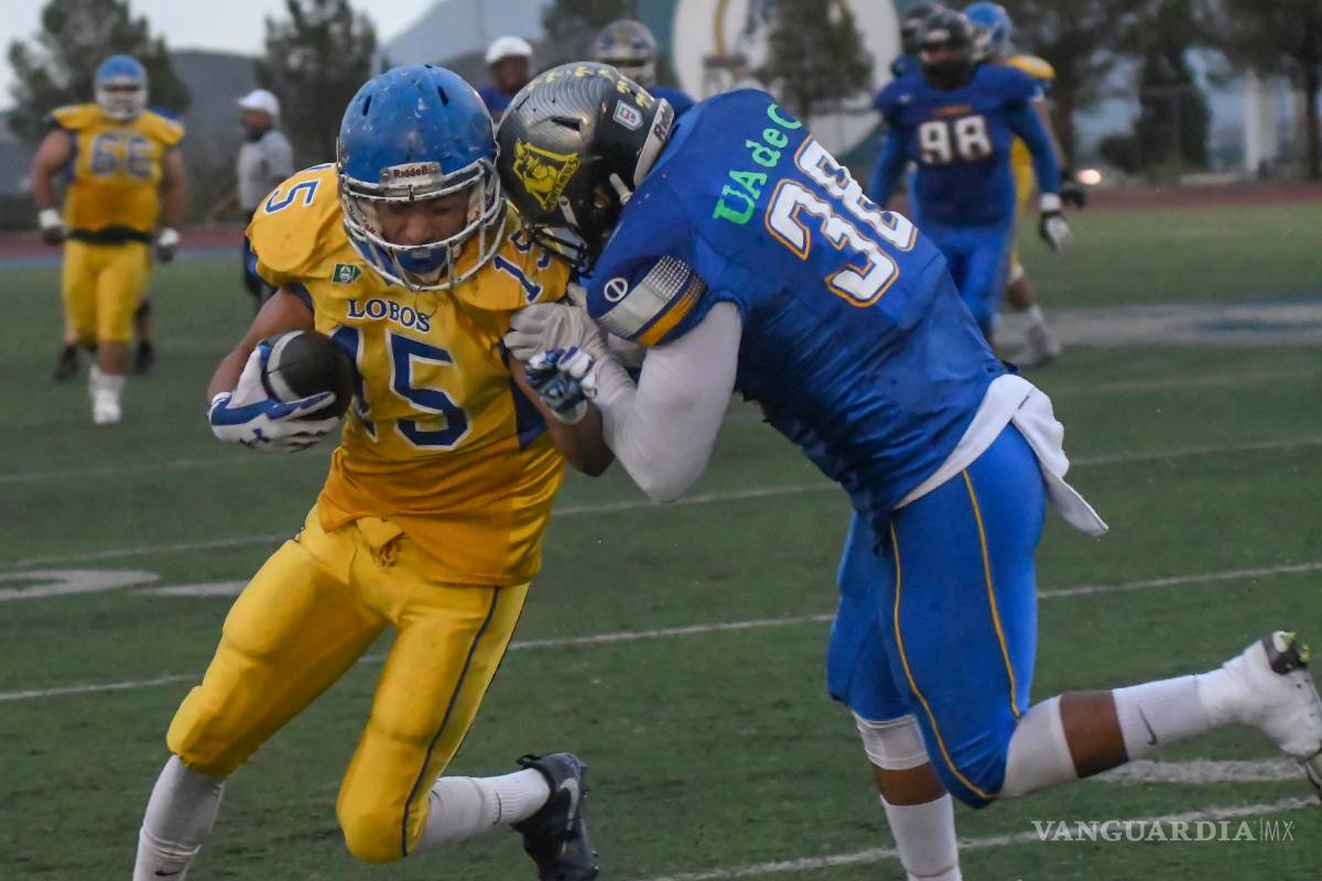 Lobos vs Ex Lobos: la juventud se impone en el emparrillado
