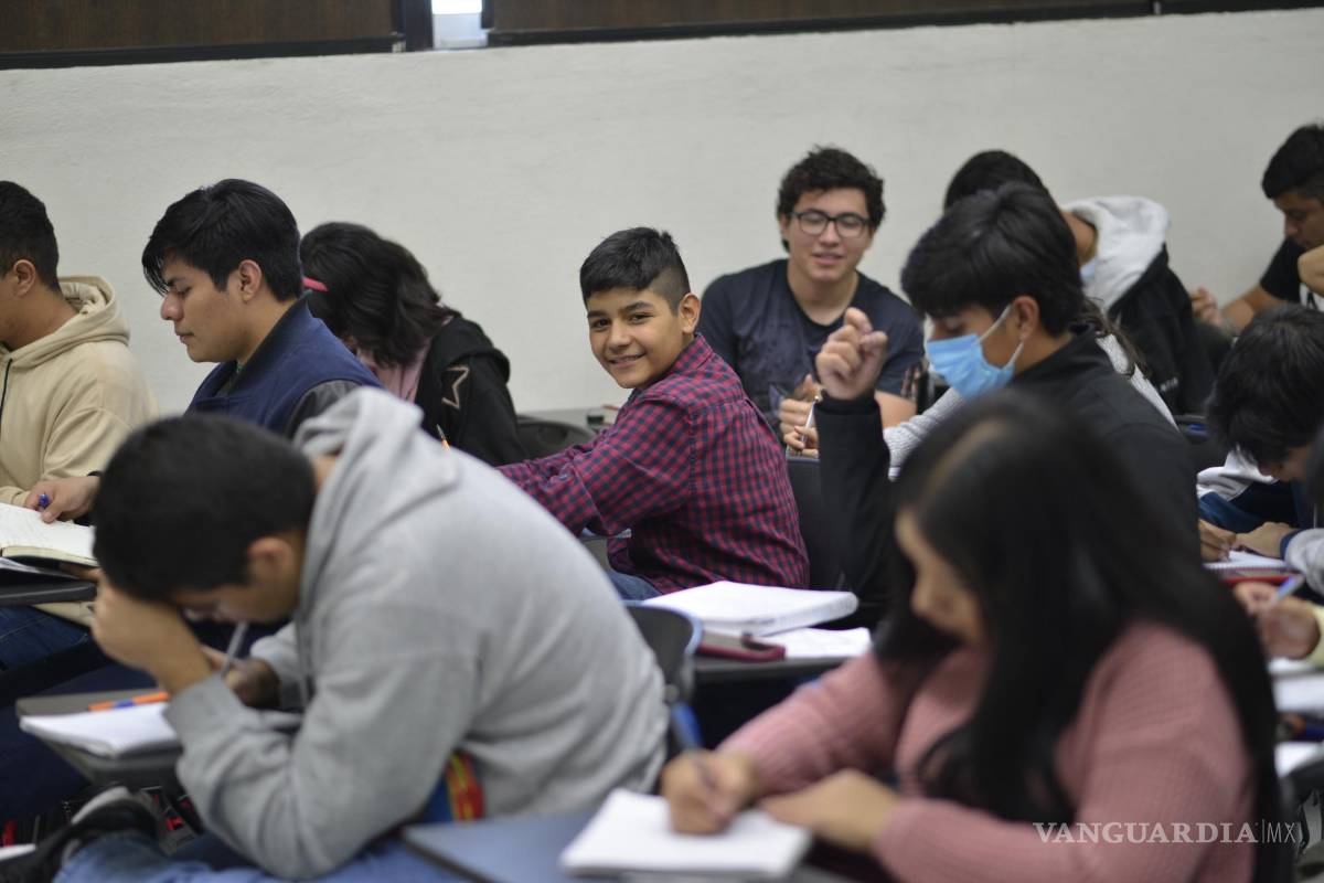 $!Alfredo Jiménez Valenciana tiene 13 años y estudia la carrera de Ingeniería en Robótica en la Universidad Politécnica de Ramos Arizpe.