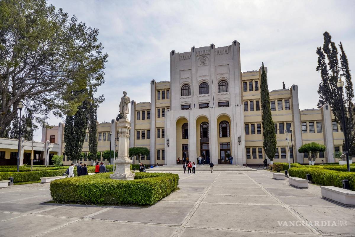 $!50 años de autonomía en UAdeC: homenajean a comité que participó en movimiento de 1973
