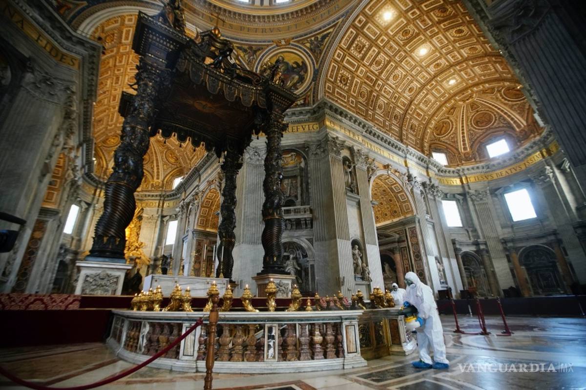 $!Basílica San Pedro es sometida a una inédita desinfección para su reapertura