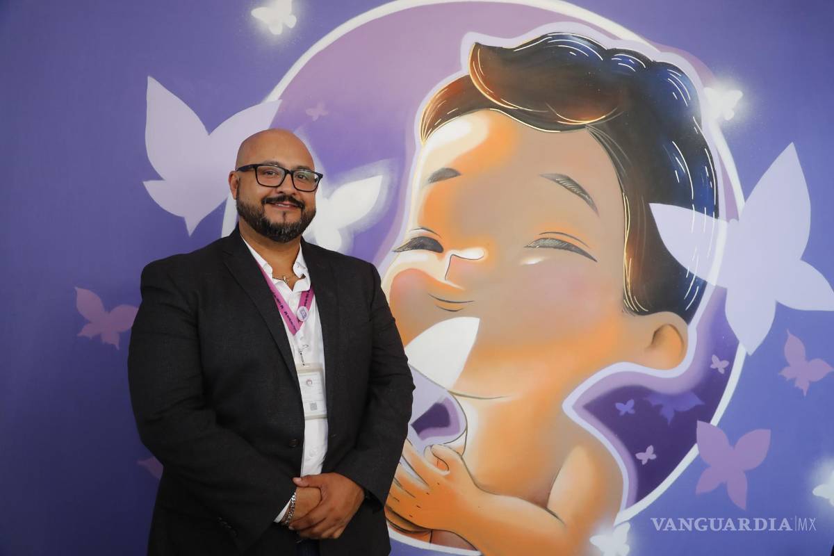 $!El jefe de Ginecología del Hospital Civil 'Dr. Juan I. Menchaca', Alejandro Acosta Aguilar en Guadalajara (México).