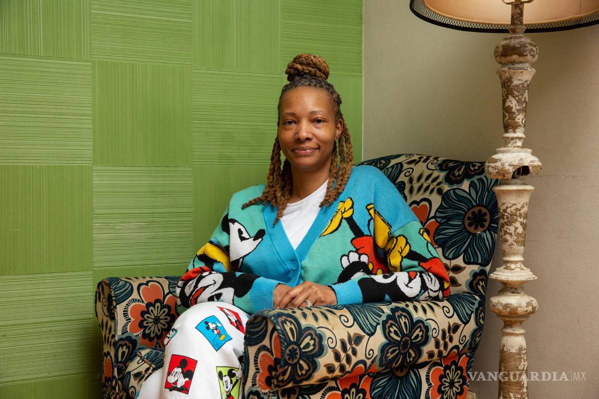 $!Sherri Willis-Prater, a quien le diagnosticaron miocardiopatía, una complicación posparto potencialmente mortal, en su casa en el lado sur de Chicago.