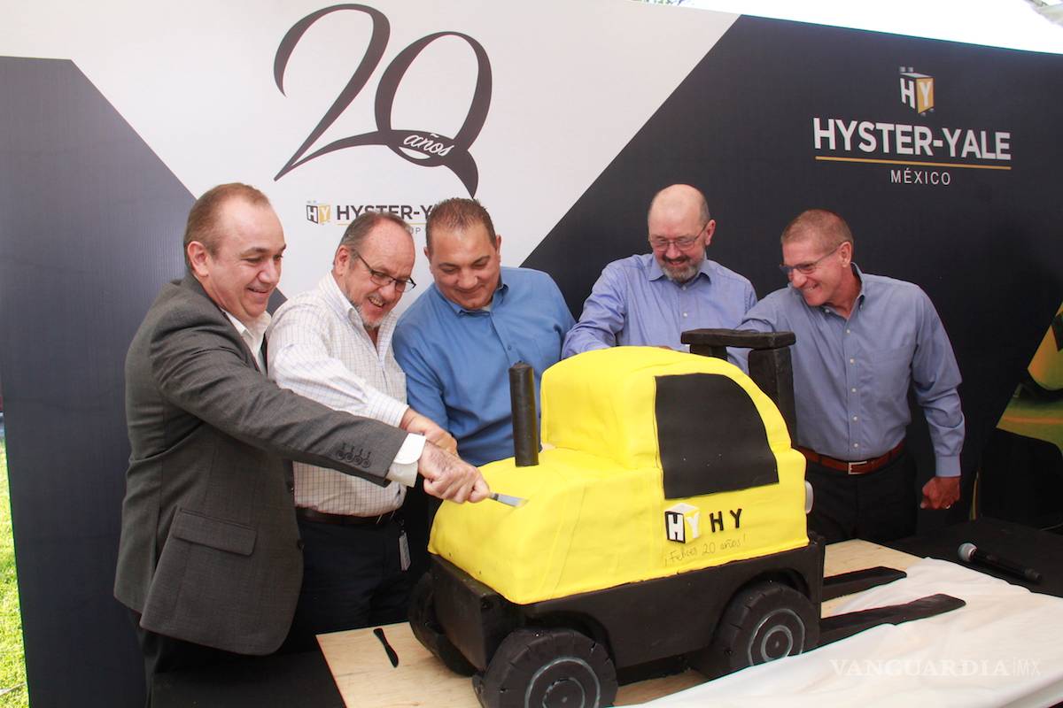$!Celebración del Vigésimo Aniversario de la empresa Hyster-Yale Group, presidida por Edmundo Morales Gerente de la planta