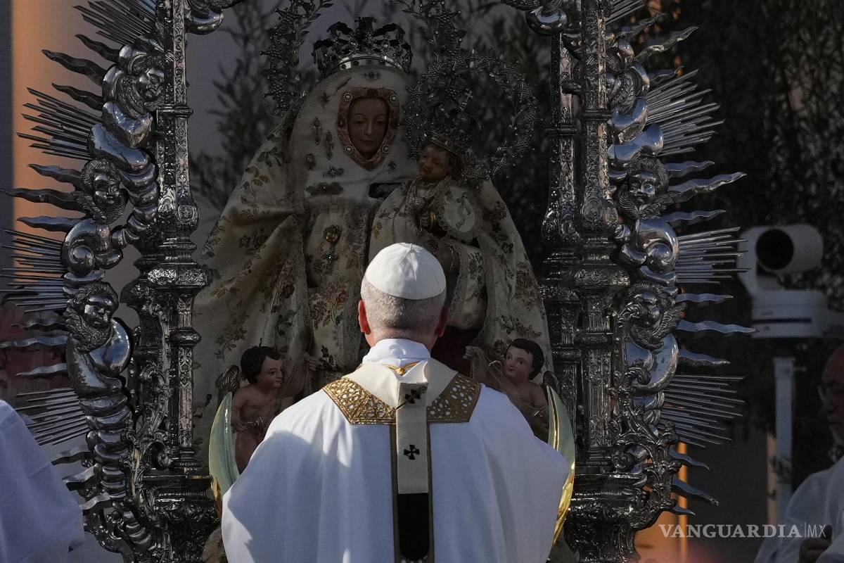 $!El Papa León XIV preside la misa en el Estadio de Gran Canaria en Las Palmas, en la isla canaria, España.