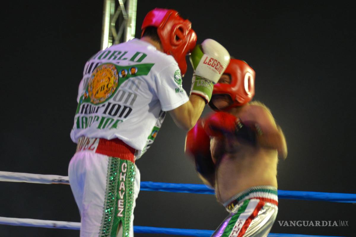 $!Julio César Chávez noquea a alcalde boxeador
