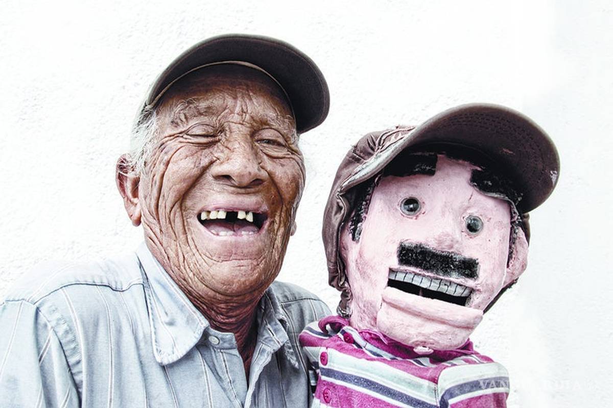 'Betito se va con él'; muñeco acompañará a Don José hasta su última morada