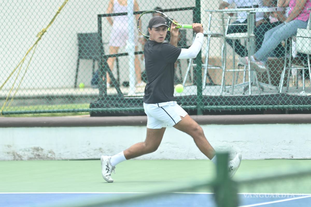 $!Emiliano Aguilera disputó la Final Open del 71 Torneo Anual de Tenis del Club Campestre Saltillo, donde terminó como finalista tras retirarse en el segundo set ante Manuel Sánchez.