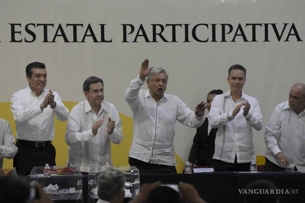 $!AMLO pide a maestros diálogo y cero ausentismo