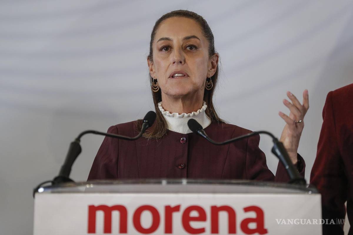 $!La candidata de Morena a la presidencia de México, Claudia Sheinbaum, participa durante una rueda de prensa, en la Ciudad de México.