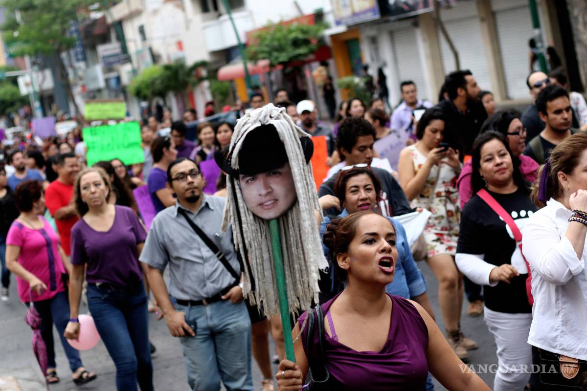 $!Marchan para exigir alto a la violencia contra la mujer