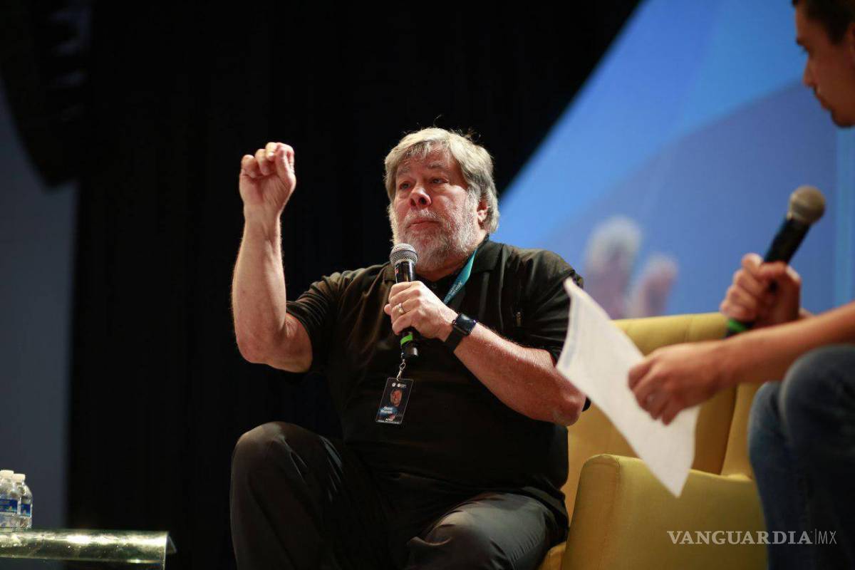 Hablar de muros es algo artificial: Steve Wozniak