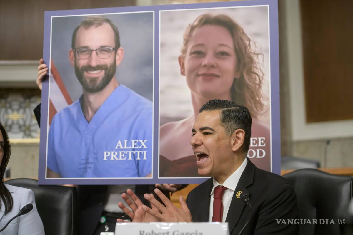 $!El representante demócrata Robert García, en un Foro Público Bicameral sobre el uso desproporcionado de la fuerza por parte de los agentes del DHS, en el Capitolio.