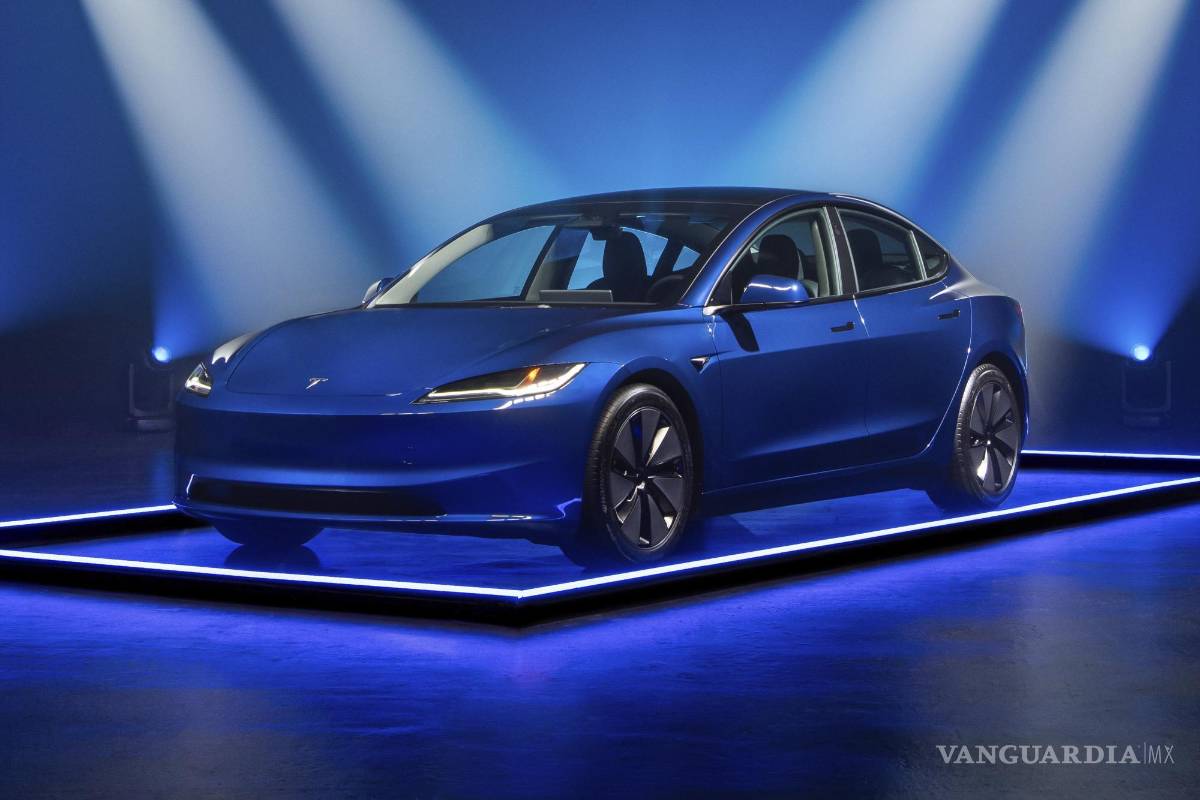 $!Un Tesla Model 3 2025. La gran autonomía y el agradable rendimiento del Model 3 lo convierten en el auto eléctrico mejor calificado por Edmunds para 2025.