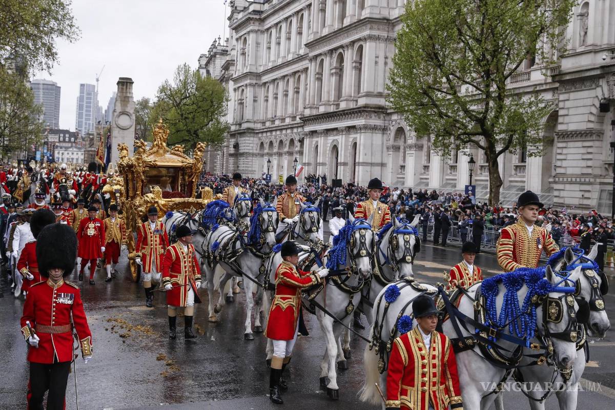 Así inicia el reinado del Carlos III tras una larga espera para ser el monarca británico (fotos)