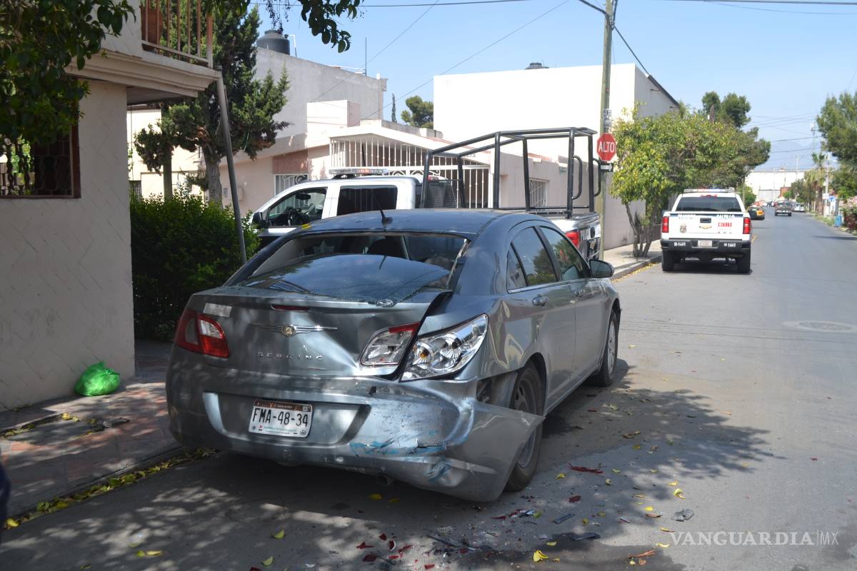 Busca a responsable de chocar su auto en la madrugada al norte de Saltillo