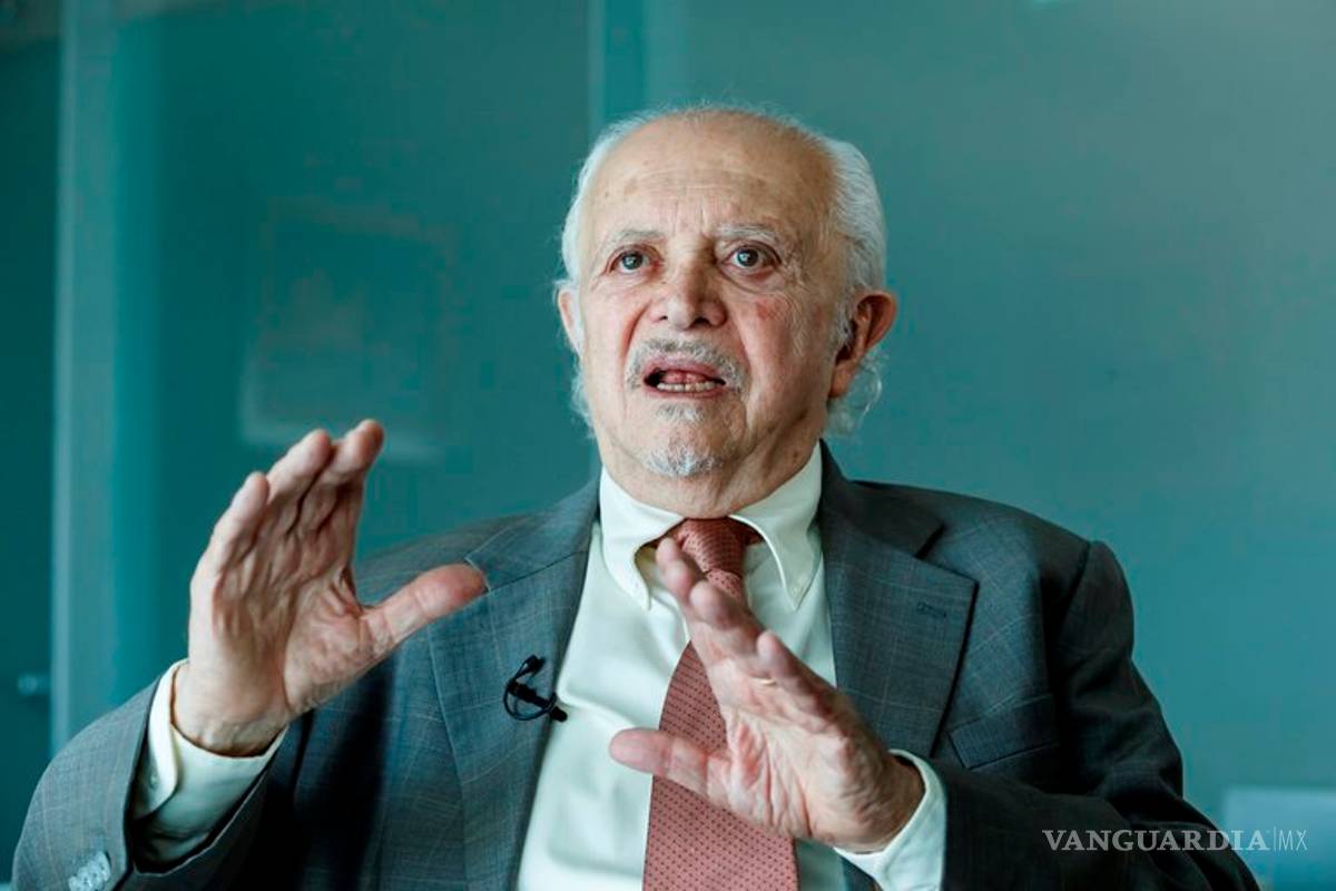 'México está retrocediendo al siglo anterior': Nobel Mario Molina
