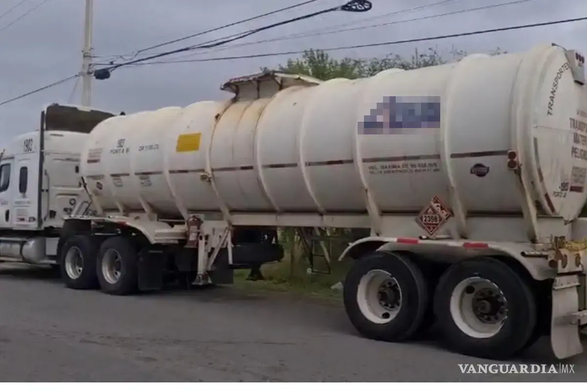 Aseguran pipa en la Ribereña con 30 mil litros de combustible rumbo a Piedras Negras