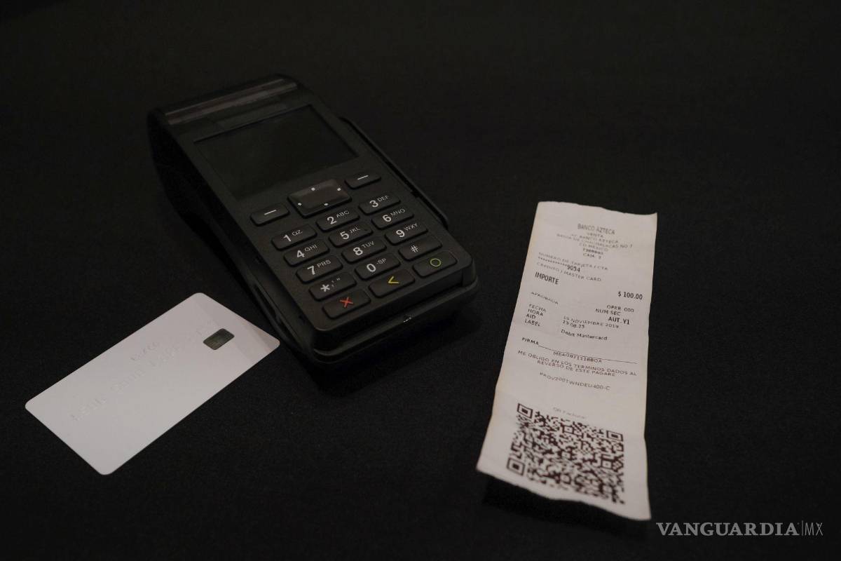 ‘Corazón partío’ y negocio suspendido. Razones por las que el SAT le impide facturar... se lo explico con música