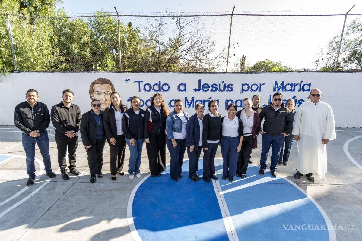 $!Autoridades presentes y maestros del nivel de secundaria.