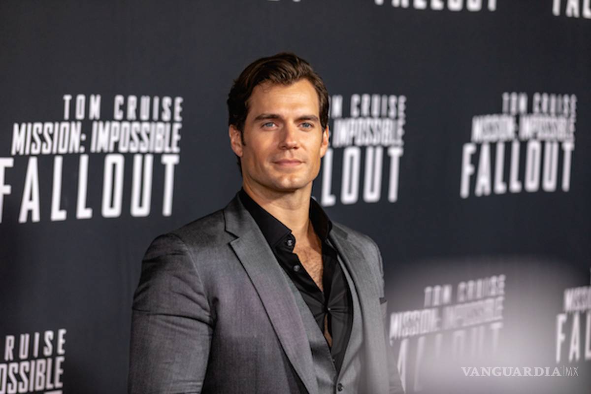 Henry Cavill será el nuevo 'Sherlock Holmes'