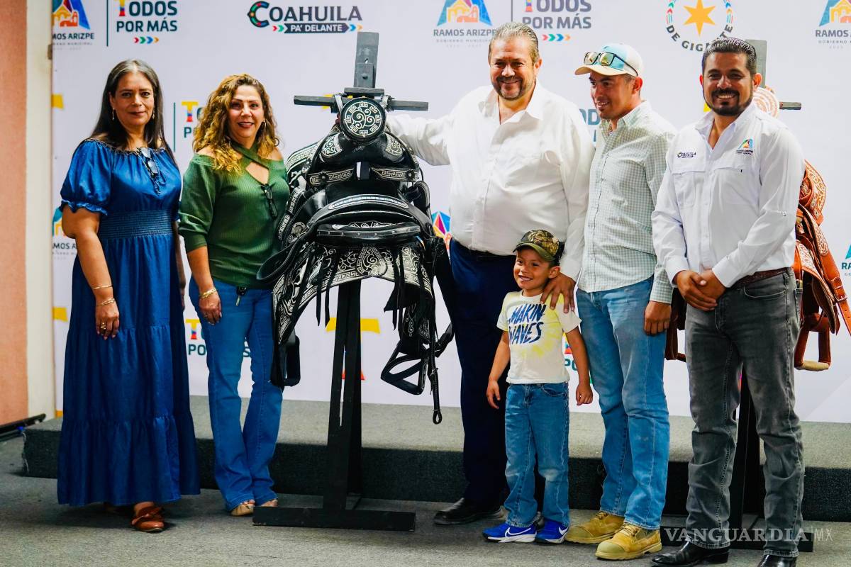 $!Más de mil 500 jinetes participaron en la Gran Cabalgata, una de las tradiciones más emblemáticas del festival.