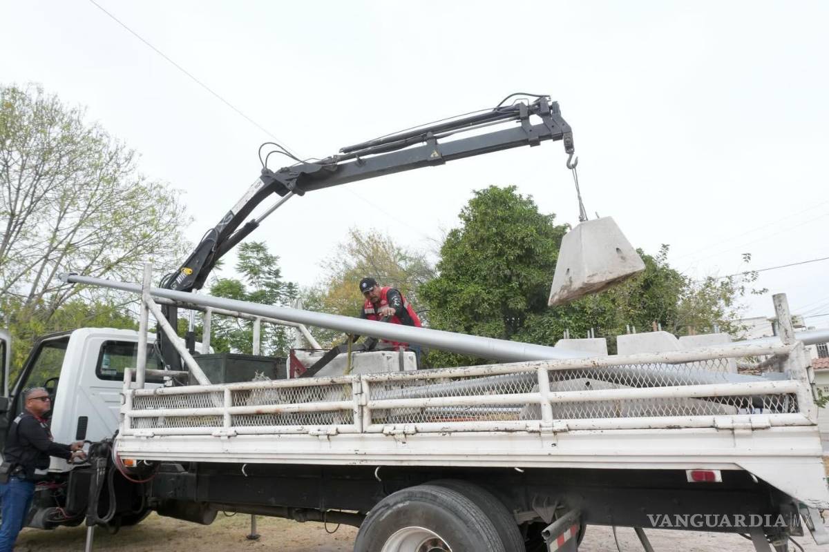 Torreón: Invitan a ciudadanos a reportar luminarias apagadas para reforzar la seguridad