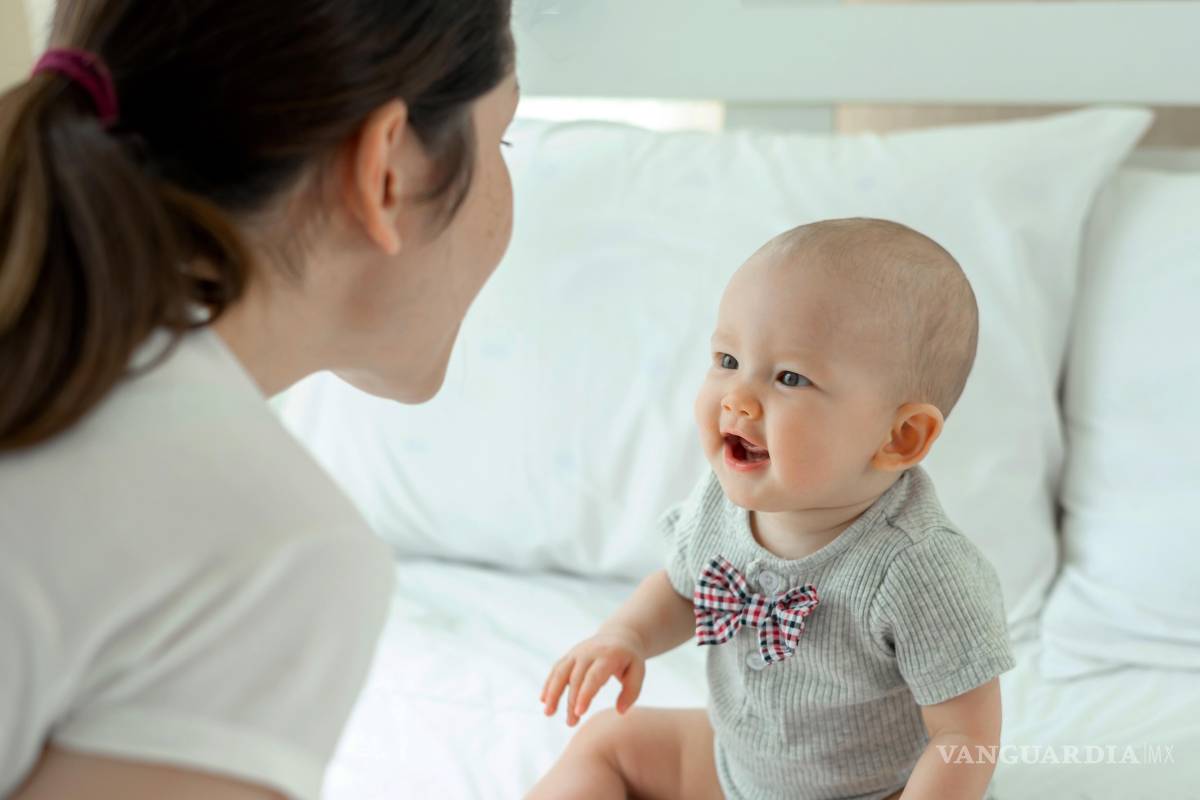$!Desde que nacen, los bebés están rodeados de lenguaje, pero se requiere tiempo y esfuerzo para que pasen del balbuceo al lenguaje propio de la infancia.