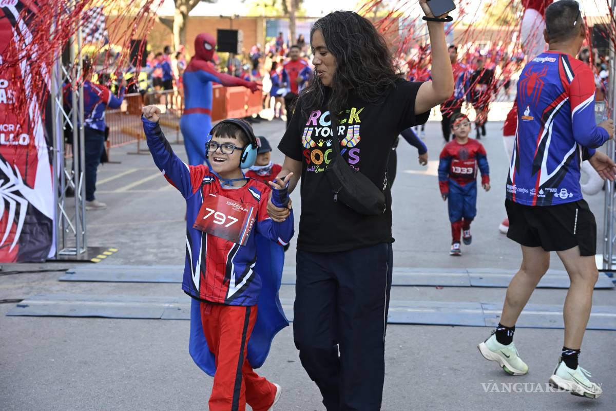$!Los menores del CAM iniciaron su recorrido a las 9:00 de la mañana acompañados por personal de Tupy.