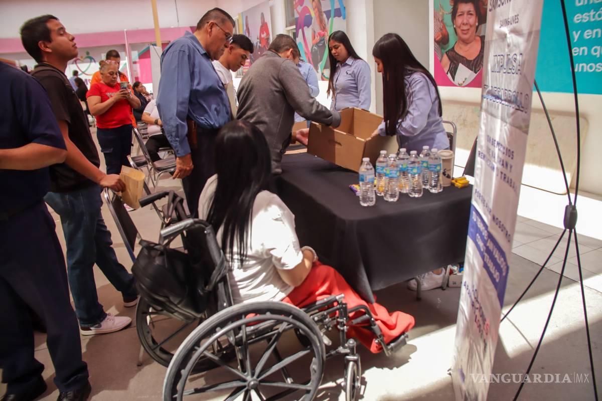 $!Empresas como Lear, Borgwarner y General Motors Ramos Arizpe estuvieron presentes en la Feria del Empleo para personas con discapacidad, ofreciendo oportunidades laborales inclusivas.