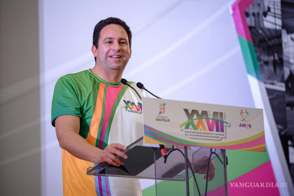 $!El alcalde Javier Díaz González durante su discurso inaugural, animando a los competidores a seguir preparándose con miras a los Juegos Nacionales y resaltando la importancia de la voluntad y pasión para alcanzar los sueños.