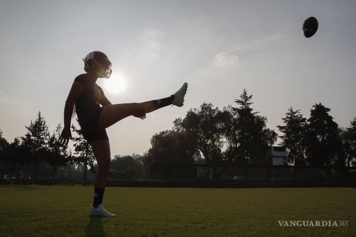 ¡Histórico!, Andrea Martínez es la primera mujer en debutar en la principal liga de fútbol americano colegial en México