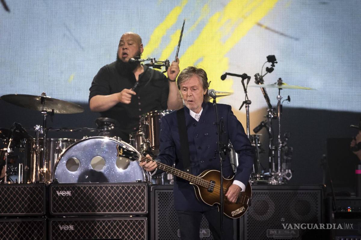 $!Paul McCartney durante un concierto de su gira Got Back en el MetLife Stadium en East Rutherford, Nueva Jersey.