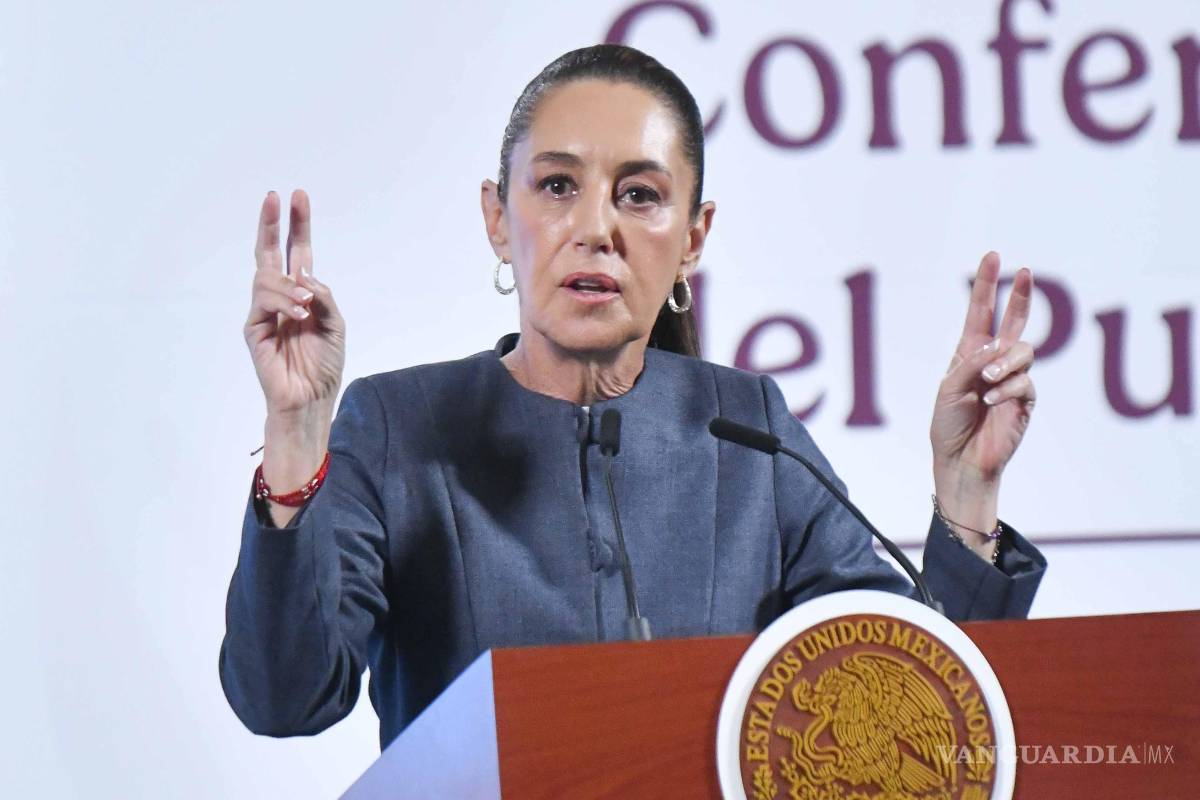 $!La presidenta Sheinbaum aseguró que las previsiones de la Secretaría de Hacienda no coinciden con el Fondo Monetario.