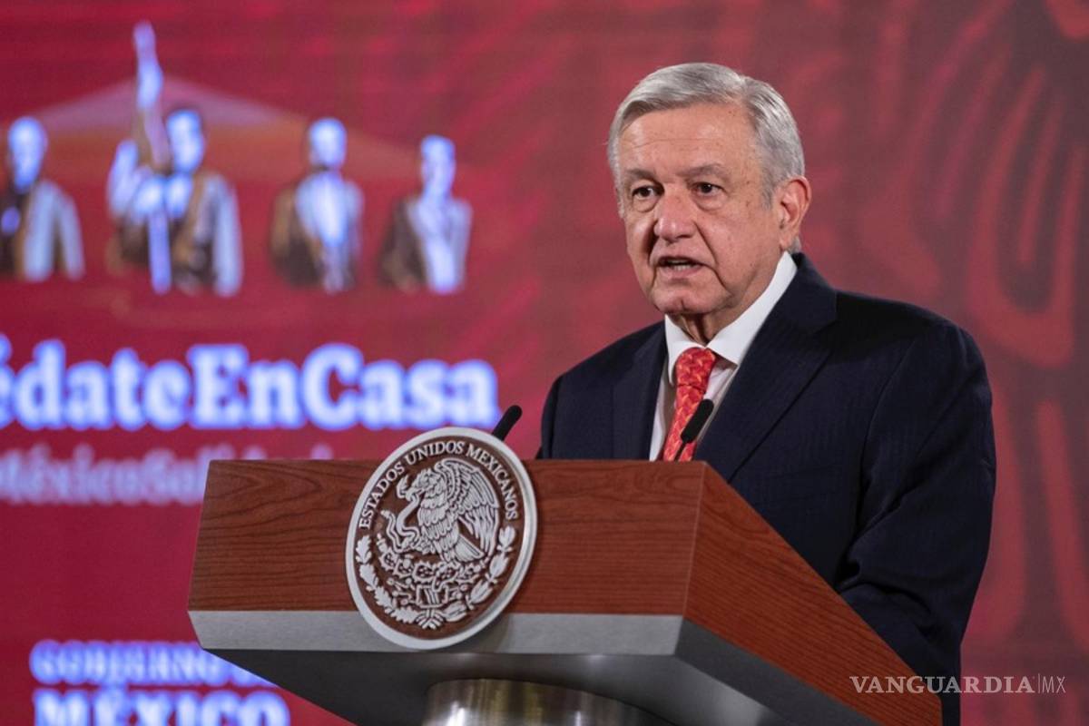AMLO festeja el Día Internacional de las Enfermeras que hoy enfrentan la pandemia del coronavirus