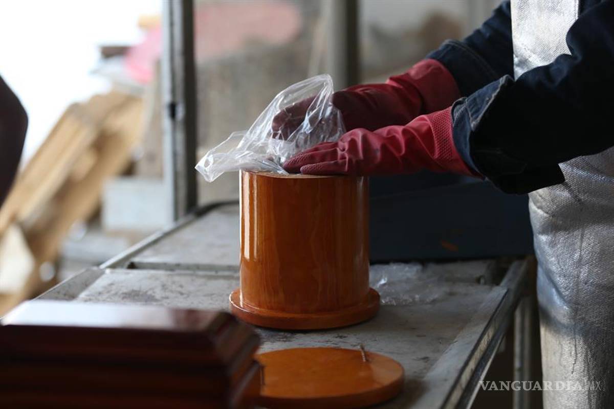 Mueren en México más jóvenes que ancianos por COVID-19, como ocurre en Europa