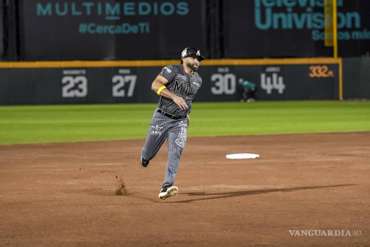 $!Saraperos y Acereros igualaron en el Juego con Causa en el Madero.