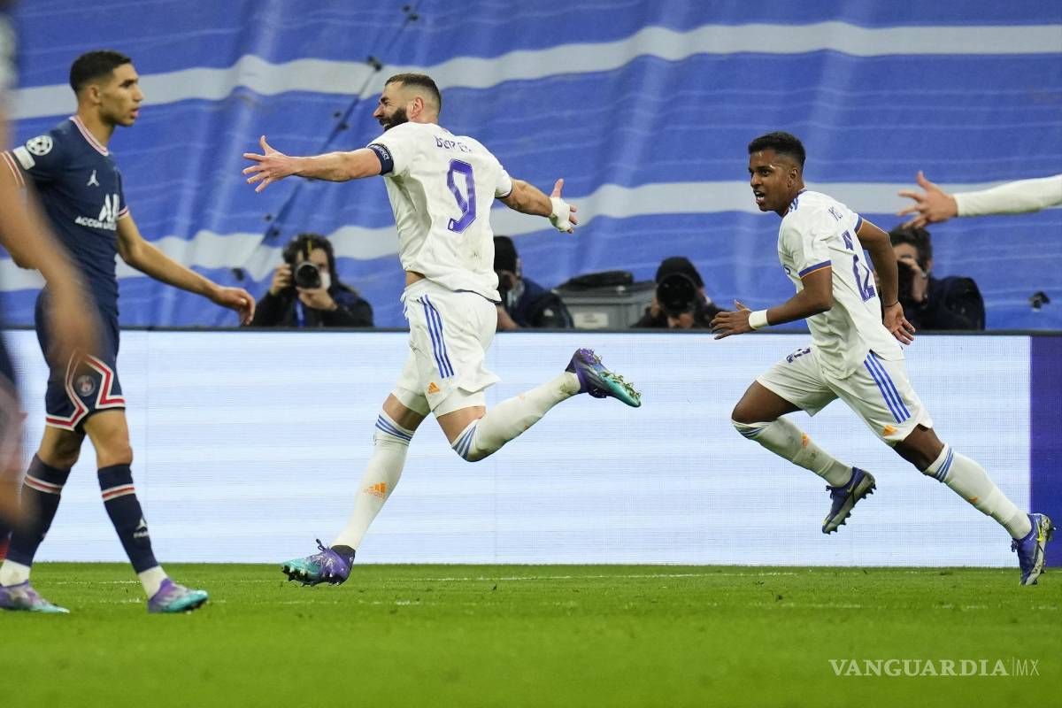 Triplete de Benzema le da al Real Madrid el pase a cuartos en Champions
