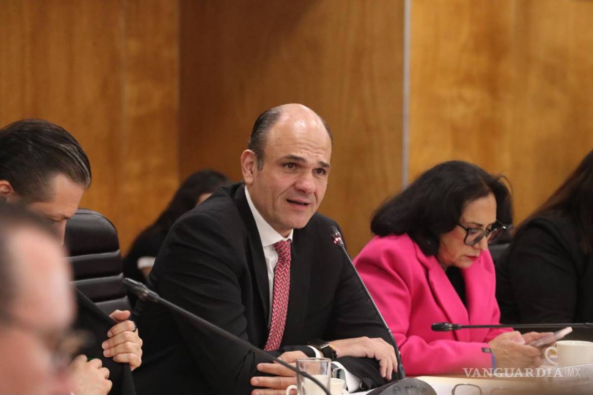 $!El diputado federal por Coahuila, Jericó Abramo hizo la solicitud para contar con recursos para los trabajos de modernización de esta vía federal.