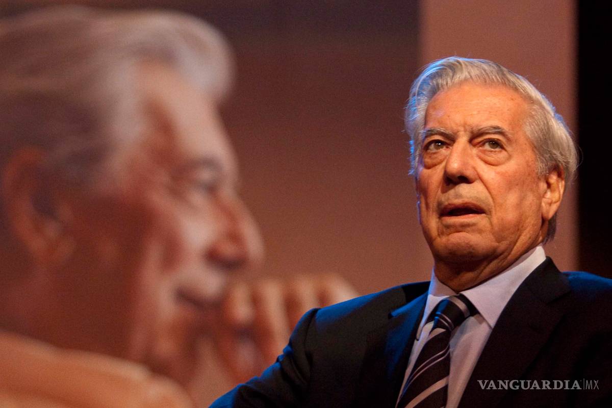 Noroña pide quitarle el Nobel a Vargas Llosa por ataques a AMLO
