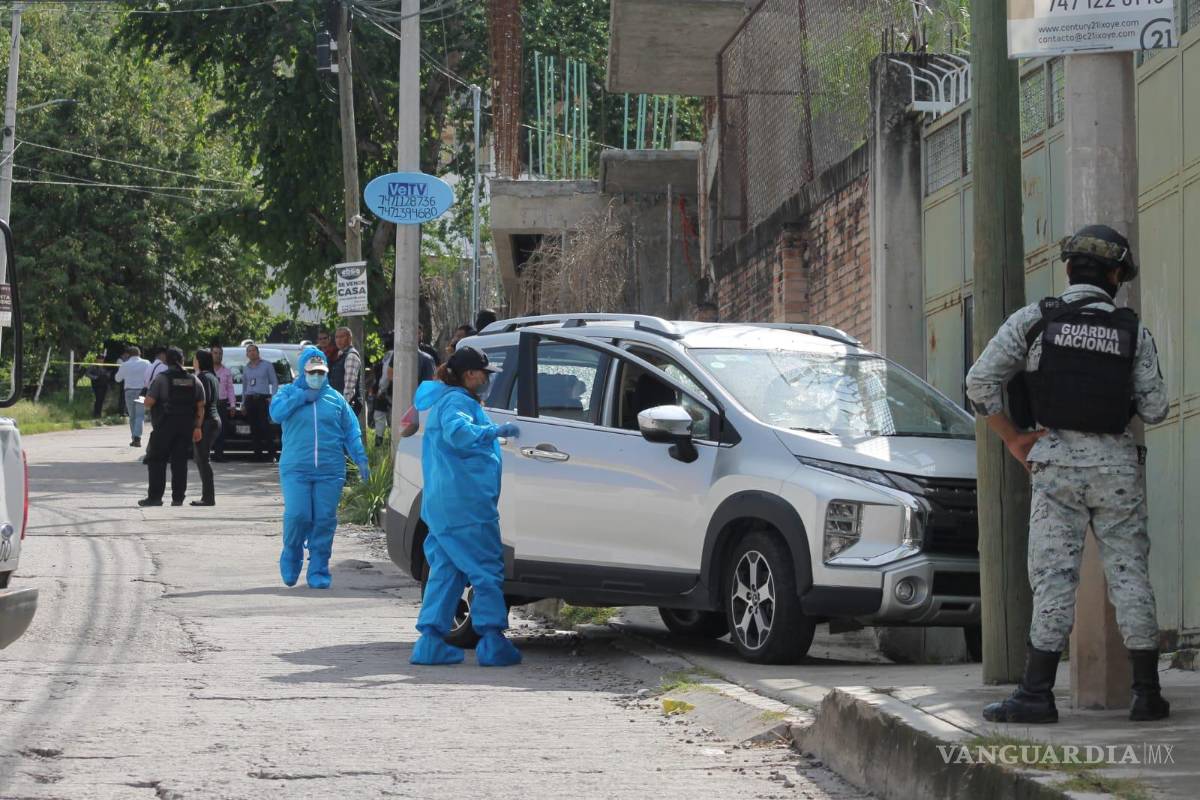 $!García Fernández recibió los disparos mientras circulaba en una camioneta Mitsubishi gris