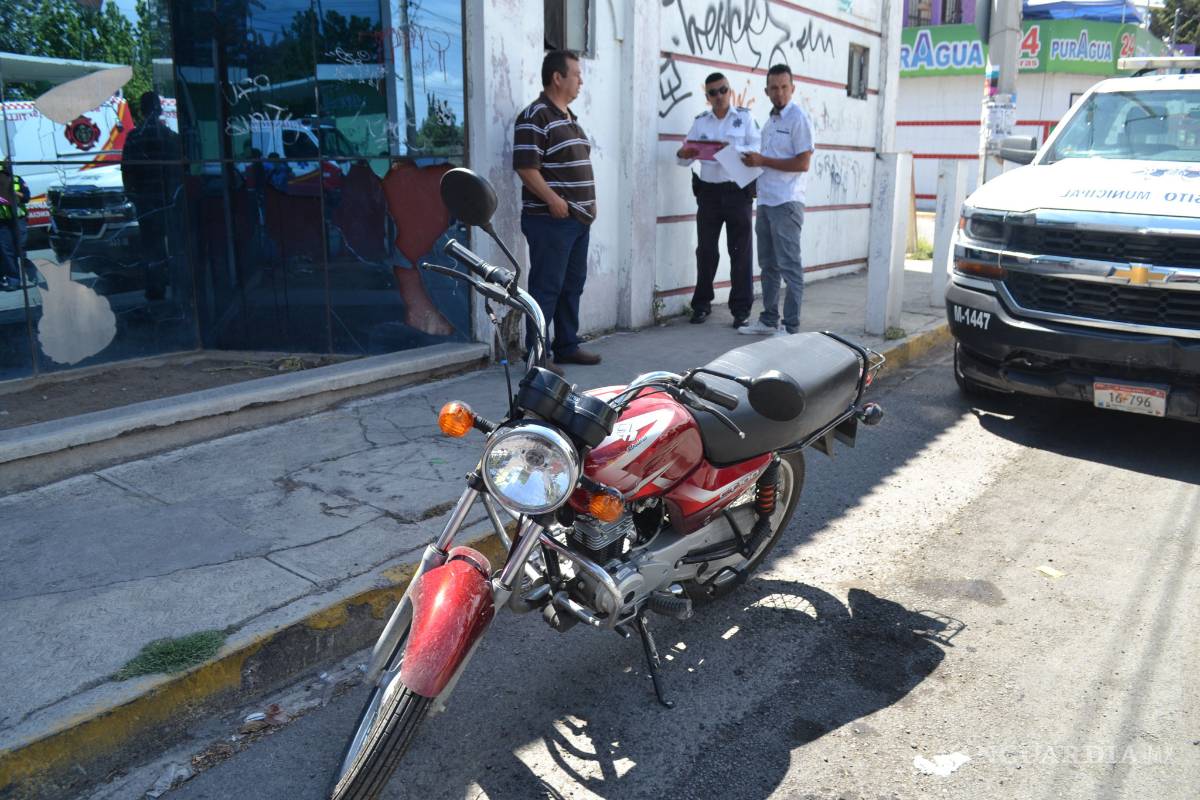 $!Se impactan colombianos que iban en motocicleta