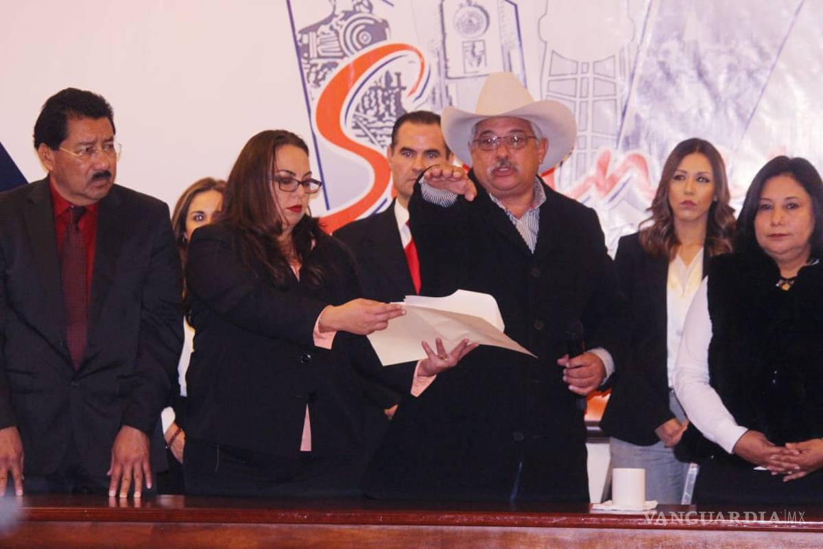 Rinde protesta para el periodo 2019-2021 alcalde de Sabinas; se compromete a impulsar el crecimiento