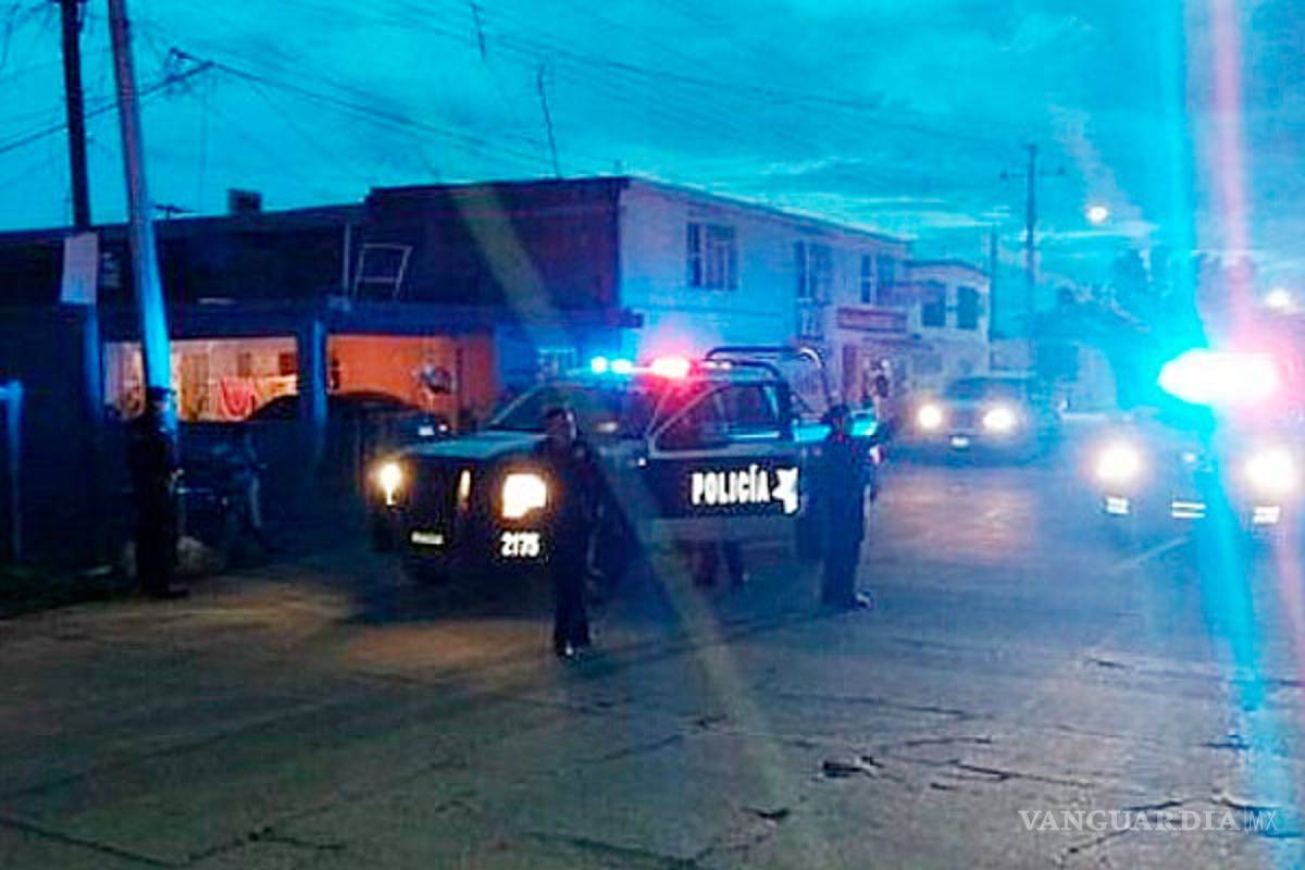 Sorprenden a pareja teniendo relaciones, huyen, los persiguen y detienen; resultan ser primos hermanos