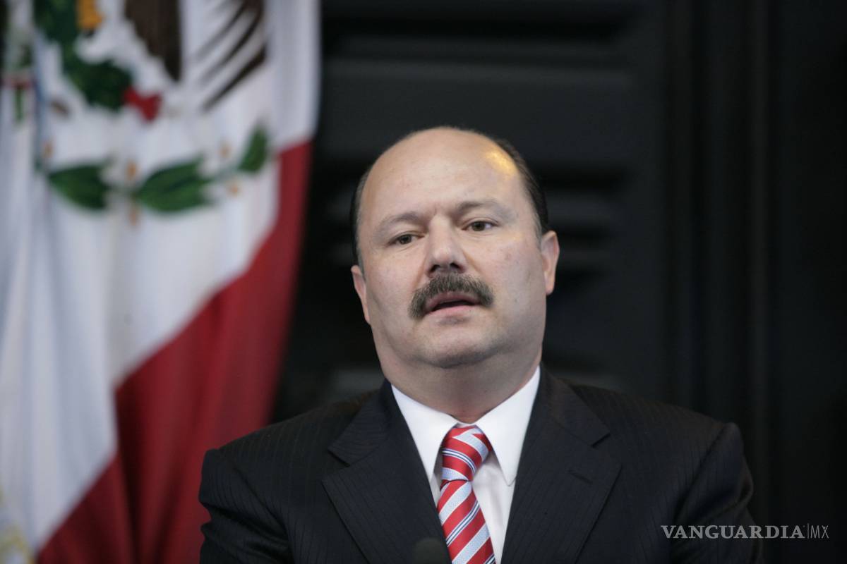 Pide PGR ficha roja a Interpol para capturar a César Duarte