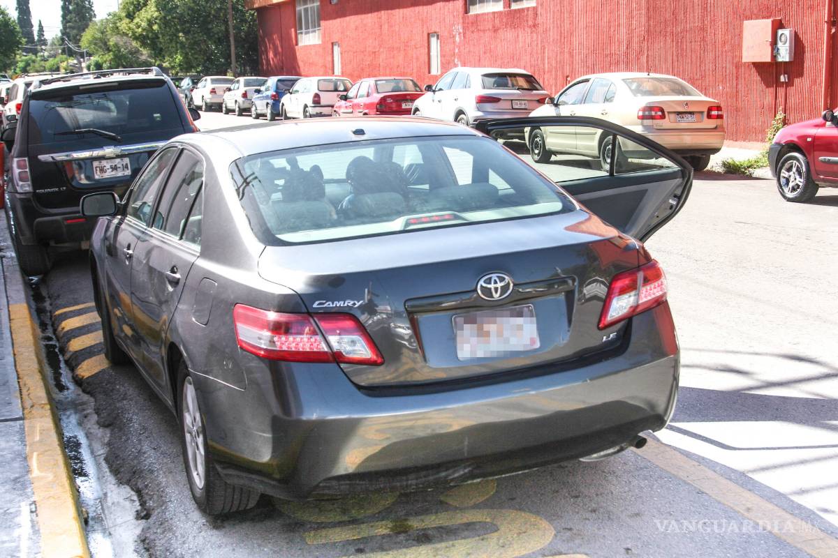 $!Uber vs taxi en Saltillo; un recorrido por las calles de la Ciudad en el primer día de operaciones de Uber en Coahuila