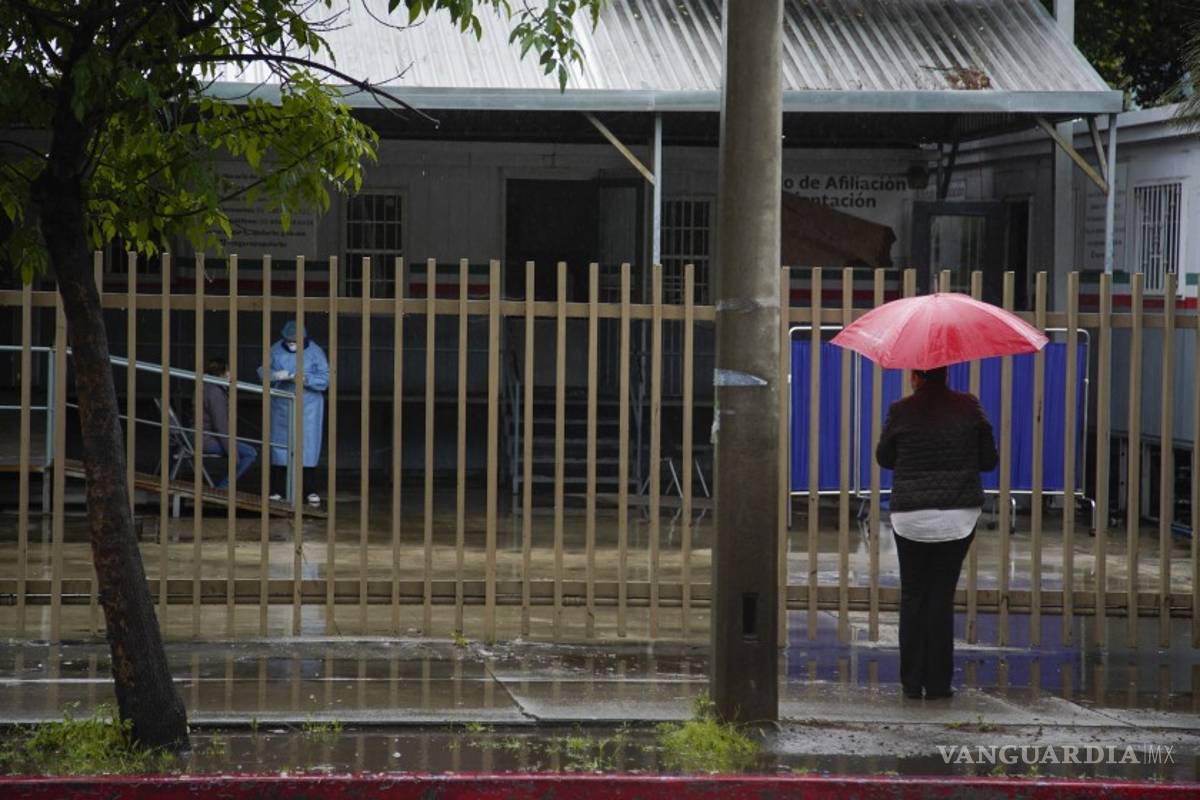 Una zona de guerra: hospitales de Tijuana abrumados por pacientes con coronavirus