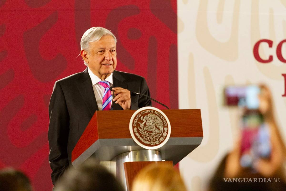 Segob pide a radio y televisión transmitir informe de AMLO en cadena nacional